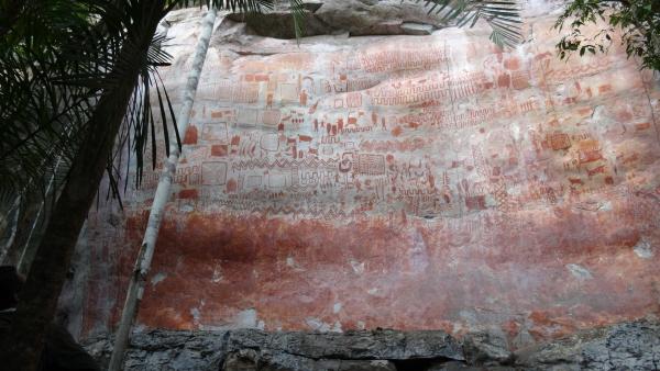 Bild 1 von 8: Die Felsmalereien haben Jahrtausende überdauert. Die verwendeten mineralischen Pigmente lassen sich mit den gängigen Methoden nicht datieren.