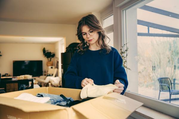 Bild 1 von 7: Iva (21) wagt den Schritt aus der Jugendhilfe und zieht in ihre erste eigene Wohnung.