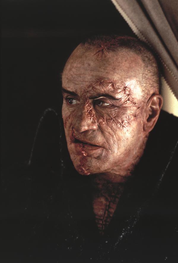 Bild 1 von 8: Die Kreatur (Robert De Niro)