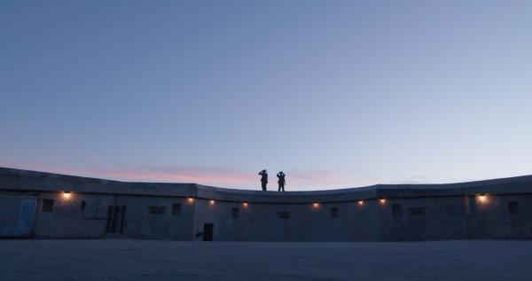 Bild 1 von 5: Die Stimmung ist angespannt - kurz nach dem Angriff auf Pearl Harbor ist das Militär in höchster Alarmbereitschaft. Skeptiker führen die Ufo-Sichtung von 1942 auf \