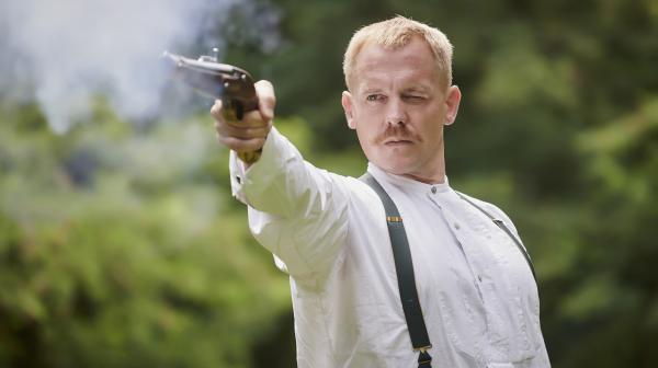 Bild 1 von 5: Aus Freunden werden Rivalen Alexander (Johannes Zirner) und Philipp duellieren sich.