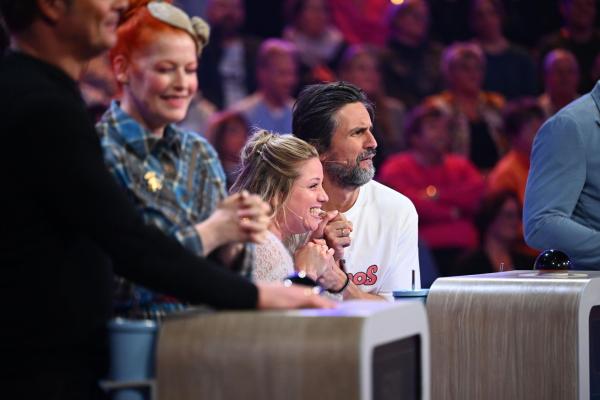 Bild 1 von 12: (v.l.n.r.) Oliver Geissen, Enie van de Meiklokjes, Caroline Frier, Tom Beck