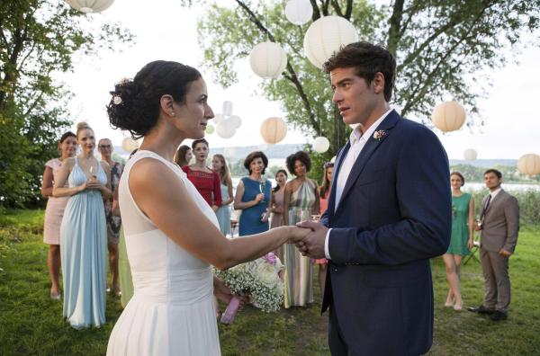 Bild 1 von 11: Dr. Leyla Sherbaz (Sanam Afrashteh, l.); Ben Ahlbeck (Philipp Danne, r.)