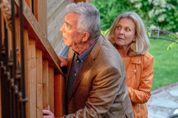 Bild 1 von 22: Im Bild: Heinz Marecek (Hannes Kofler), Andrea L?Arronge (Gräfin Schönberg).