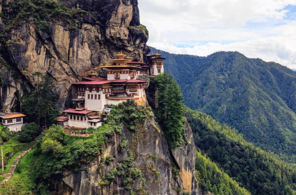 Bild 1 von 5: Bhutan misst neben dem Bruttonationaleinkommen auch ein Bruttonationalglück mit neun Wohlstandskriterien wie zum Beispiel Gesundheit, Bildung und ökologische Diversität.