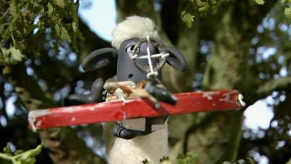 Bild 1 von 6: Shaun muss die Schweine überlisten. Vielleicht klappt es ja mit einem genialen Treffer.