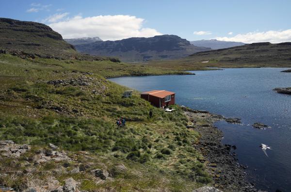 Bild 1 von 4: Rund 40 Hütten wurden gebaut, damit die Wissenschaftler so nah wie möglich an ihren Forschungsobjekten sein können.