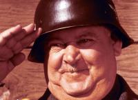 Ein Käfig voller Helden