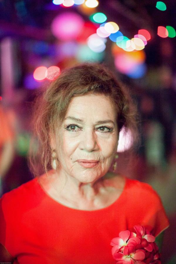 Bild 1 von 2: Im Bild: Hannelore Elsner (Anneliese Behrens).