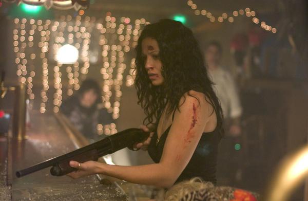 Bild 1 von 8: Heroine (Navi Rawat)