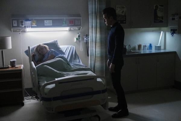 Bild 1 von 7: Special Agent Nina Chase (Shantel VanSanten, l.); Special Agent Stuart Scola (John Boyd, r.)