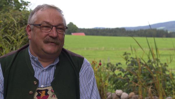 Bild 1 von 10: Walter Sirch ist in Sulzscheid bei Marktoberdorf daheim. Neben dem Kabarett begeistern ihn auch Volkstheater, Mundart und Brauchtum.