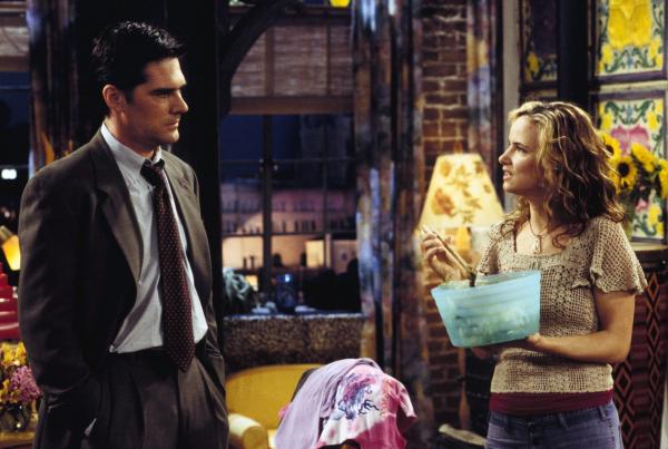 Bild 1 von 5: September, eine alte Freundin von Dharma, kommt zu Besuch. Die Freude ist groß, haben sich die beiden, die zusammen in einer Kommune aufgewachsen sind, ja schon lange nicht mehr gesehen. Aber dann bemerkt Dharma, dass September ein besonderes Interesse an ihrem Vater Larry an den Tag legt. Toleranz hin oder her - das passt Dharma überhaupt nicht. Schließlich gesteht ihr September den wahren Grund für ihr Interesse an Larry: Sie glaubt, dass er auch ihr Vater sein könnte â?¦