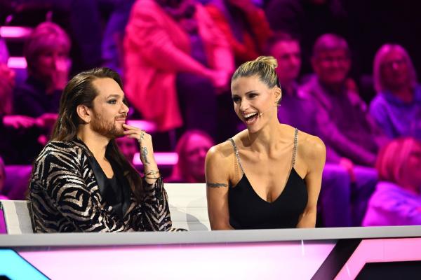 Bild 1 von 8: Riccardo Simonetti (l.); Michelle Hunziker (r.)