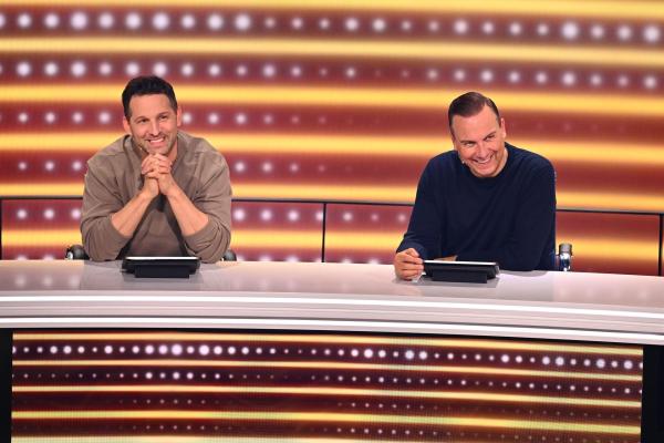 Bild 1 von 7: Alexander Kumptner (l.); Tim Raue (r.)