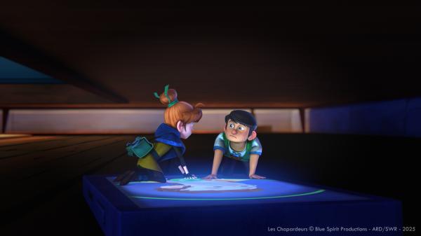 Bild 1 von 3: Arrietty und Bernard sind ratlos. Wie löscht man Dateien in einem Handy?© SWR/Blue Spirit Productions - Honorarfreie Verwendung gemäß AGB im engen inhaltlichen redaktionellen Zusammenhang mit genannter Sendung bei Nennung \