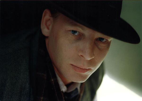 Bild 1 von 4: Robert Biberti (Ben Becker)