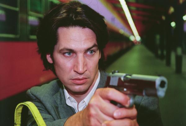 Bild 1 von 7: Im Bild: Kommissar Richie Moser (Tobias Moretti) auf Mörderjagd am Bahnhof.