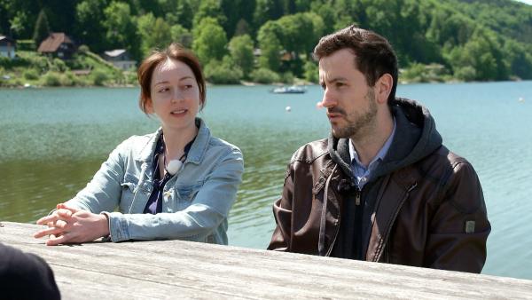 Bild 1 von 4: Die Geschwister Melanie und Manuel R. haben tausende Euros für ein problematisches Persönlichkeitscoaching bezahlt.