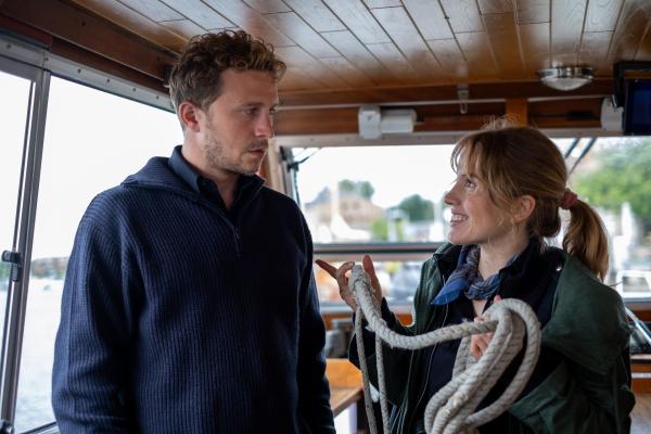 Bild 1 von 15: Klaus Hansen (Max Hubacher) und Maja Stein (Paula Kalenberg)