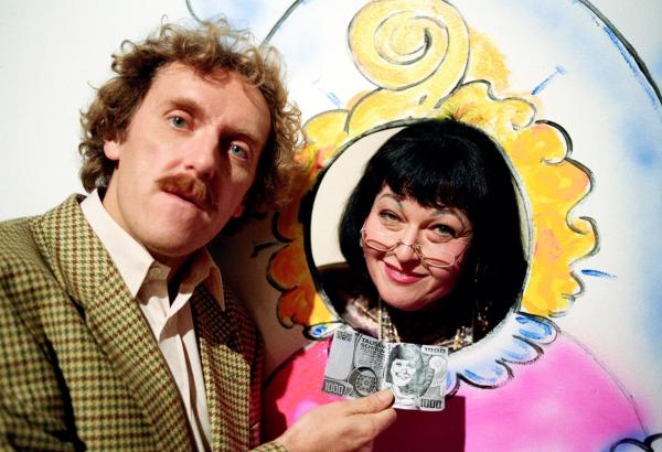 Bild 1 von 8: Im Bild: Franz Suhrada, Jazz-Gitti (Martha Butbul).