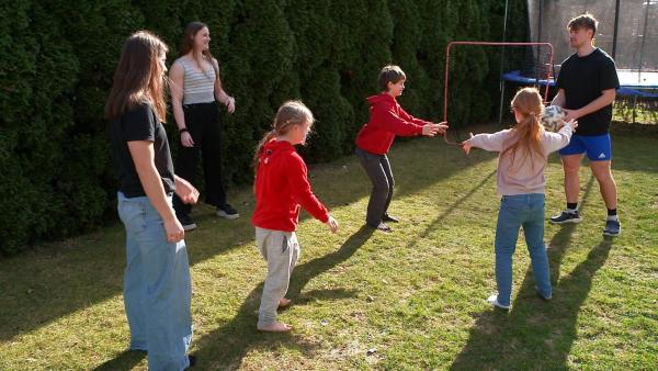 Bild 1 von 5: Im Bild: Zehn Kinder hat Brigitta aus Fritzens, für sie sind Kinder das Schönste.