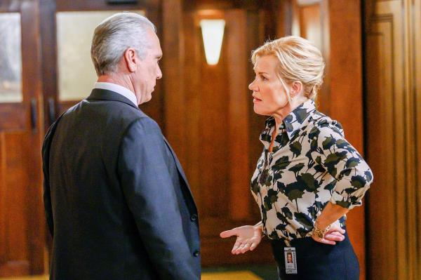 Bild 1 von 22: Im Bild: Darren Gilshenan (Dr. Lyle Fairley), Robyn Malcolm (Maxine Pavich).
