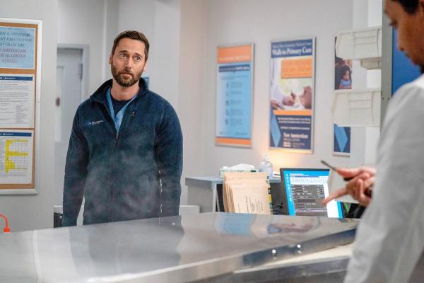 Bild 1 von 32: Im Bild: Ryan Eggold (Dr. Max Goodwin).