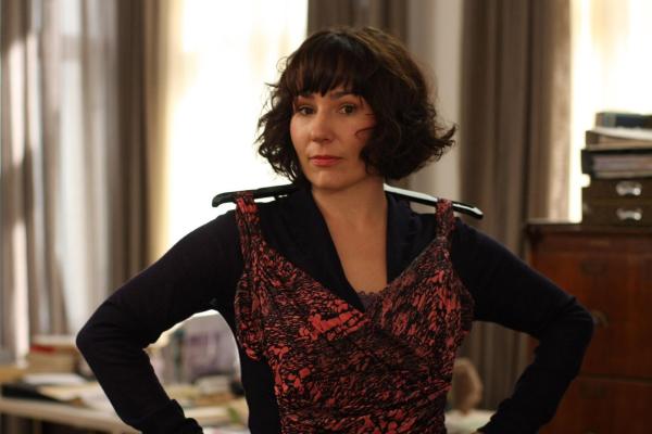 Bild 1 von 9: Majas beste Freundin Britta (Anna Grisebach) ist ihre Beraterin in allen Lebenslagen. Als sie von Majas sonderbarer Gabe erfährt, macht sie sie sogleich auf deren Vorzüge aufmerksam ...