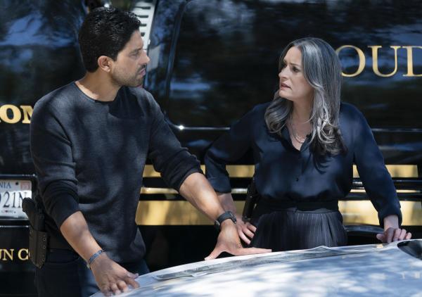 Bild 1 von 13: Luke Alvez (Adam Rodriguez, l.); Emily Prentiss (Paget Brewster, r.)