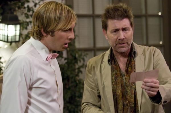 Bild 1 von 5: Kyle Bradway (Ryan Hansen, l.); Leland Corke (Jim Piddock, r.)