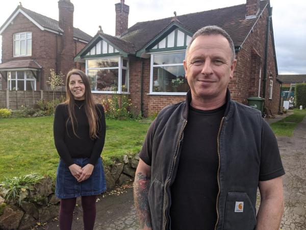 Bild 1 von 5: Tania (l.); Mark (r.)