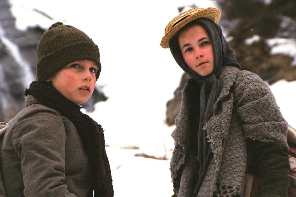 Bild 1 von 7: Im Bild: Thomas Unterkircher (Kaspar), Eva Maria Fleissner (Magdalena).