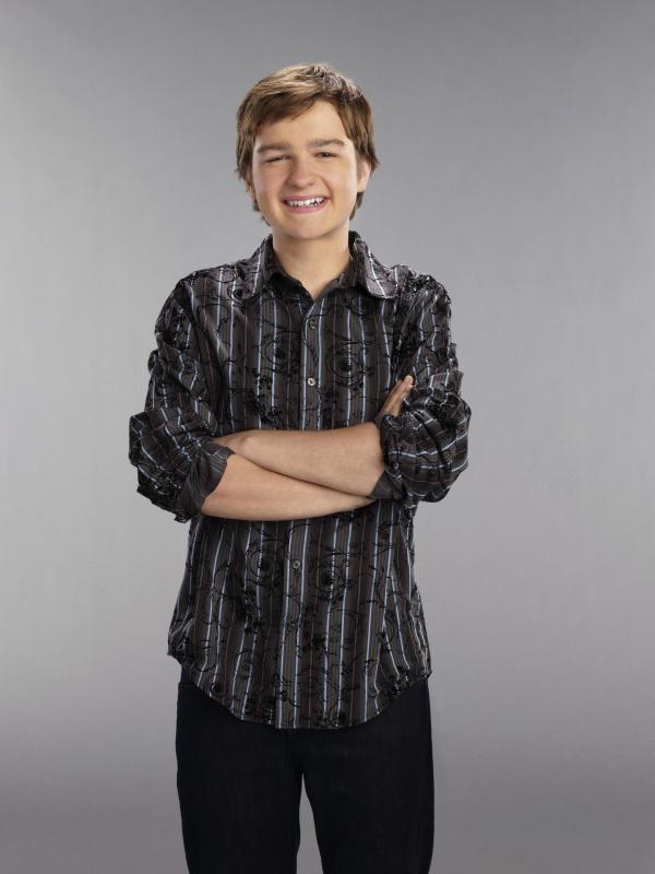 Bild 1 von 26: (9. Staffel) - Der etwas begriffsstutzige Jake Harper (August T. Jones) liebt das Essen und Fernsehen ...