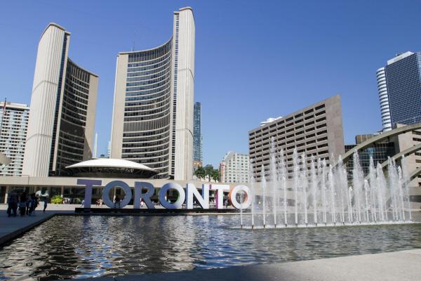 Bild 1 von 1: Im Bild: Toronto, Ontario ist Kanadas größte Stadt, eine kultivierte moderne Metropole am nordwestlichen Ufer des Ontariosees.