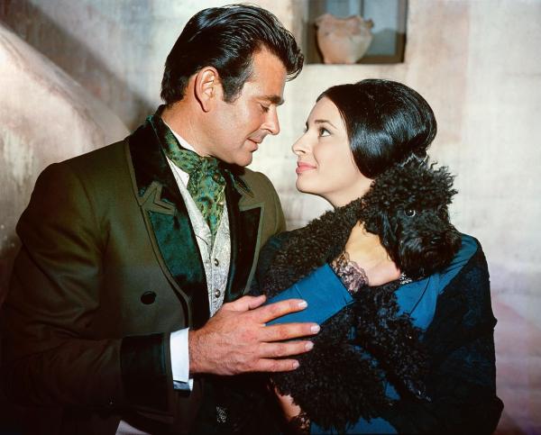 Bild 1 von 4: Paul Regret (Stuart Whitman, l.); Pilar Graile (Ina Balin, r.)