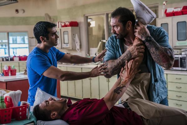 Bild 1 von 8: (v.l.n.r.) Stu (Kumail Nanjiani); Amo (Rene Moran); Vic (Dave Bautista)
