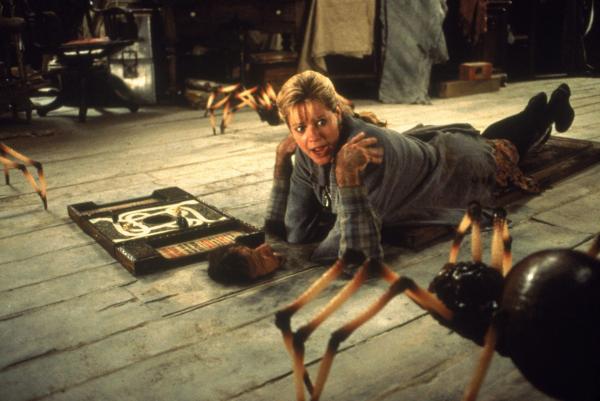 Bild 1 von 19: Sarah (Bonnie Hunt, r.), versucht Alan (Robin Williams, l.) zu retten, doch wird es ihr rechtzeitig gelingen?