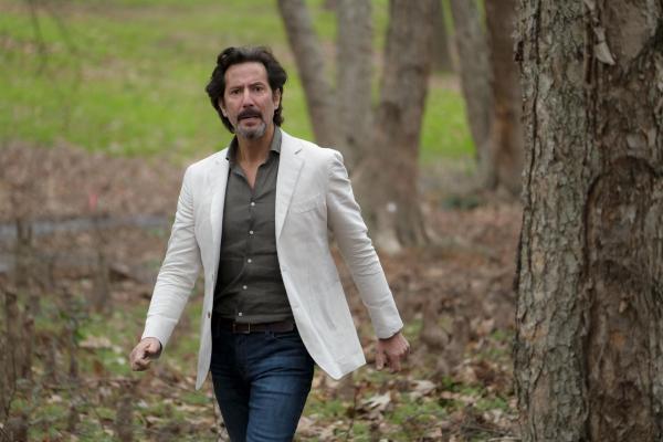 Bild 1 von 12: Russ Taylor (Henry Ian Cusick)