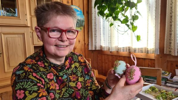 Bild 1 von 14: Im Bild: Kunsthandwerkerin Stefanie Gebhart aus Kernhof.