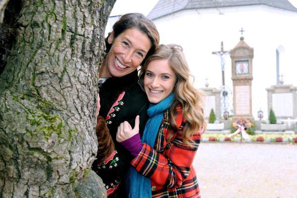 Bild 1 von 18: Im Bild (v.li.): Adele Neuhauser (Julie), Miriam Stein (Pippa Sponring).