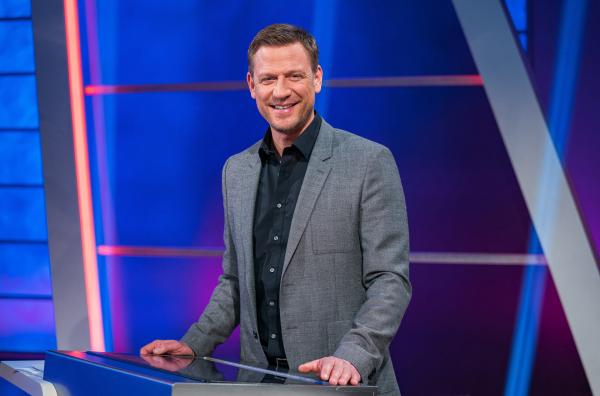 Bild 1 von 2: Moderator und Gastgeber Florian Weber