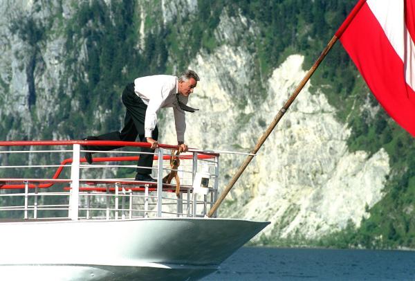Bild 1 von 8: Im Bild: Klaus Wildbolz (Wenzel Hofer).