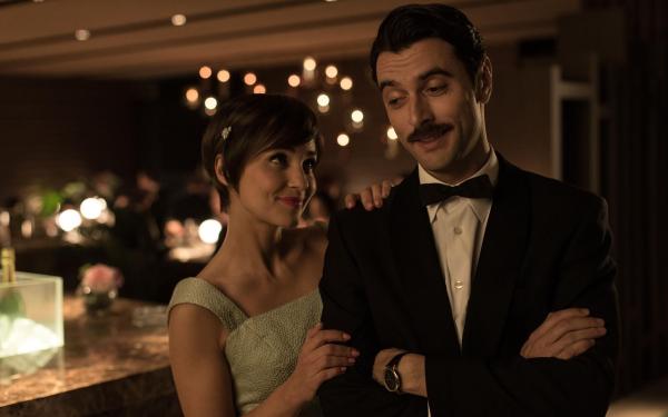 Bild 1 von 6: Ana Rivera (Paula Echevarría, l.); Mateo Ruiz (Javier Rey, r.)