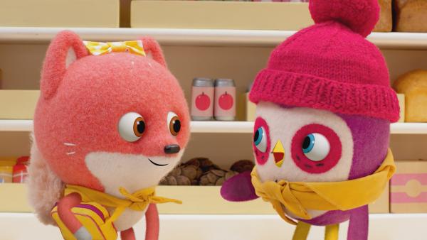 Bild 1 von 3: Becca erklärt Sylvie, warum die Bande mit Lolas Lieferservice großen Erfolg haben wird.