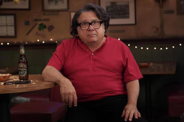Bild 1 von 8: Frank Reynolds (Danny DeVito)
