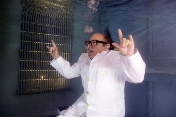 Bild 1 von 8: Frank Reynolds (Danny DeVito)