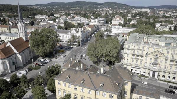 Bild 1 von 11: Im Bild: Parkhotel Schönbrunn.