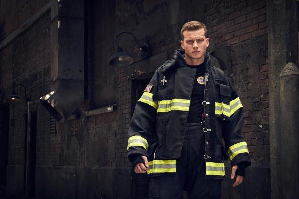 Bild 1 von 20: Im Bild: Oliver Stark (Evan 'Buck' Buckley).