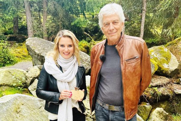 Bild 1 von 16: Im Bild: Christine Reiler und Walter Leitner im Ötzidorf Umhausen.